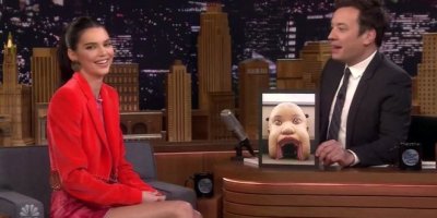 Kendall Jenner canlı yayında terlik yedi!