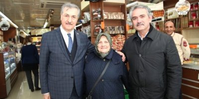Ebubekir Taşyürek İmam Hatipli Anneleri ziyaret etti