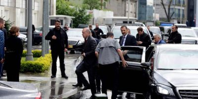 Cumhurbaşkanı Recep Tayyip Erdoğan AK Parti İstanbul İl Başkanlığı'nda