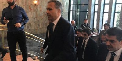 İstanbul Valisi Ali Yerlikaya, İBB binasına giriş yaptı