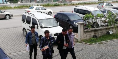 Dolandırıcılıktan 40 suç kaydı bulunan şüpheli sahte kimlikle yakalandı