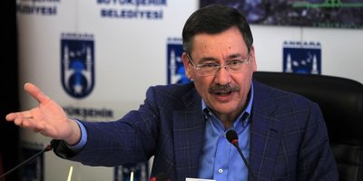 Melih Gökçek, Ahmet Hakan'ı topa tuttu!