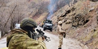 Bakan'dan açıklama: Tunceli'de 2 terörist kıstırıldı