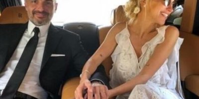 Burcu Esmersoy ve Berk Suyabatmaz gülümseyerek boşandı