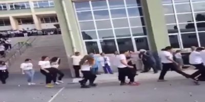Kadıköy Anadolu Lisesi'nde büyük rezalet! Görüntüler sosyal medyada infial yarattı