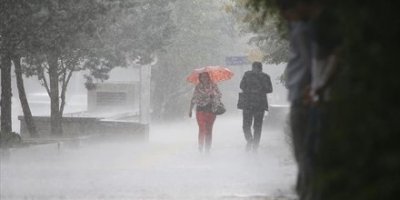 Meteoroloji'den fırtına, sağanak yağış uyarısı!
