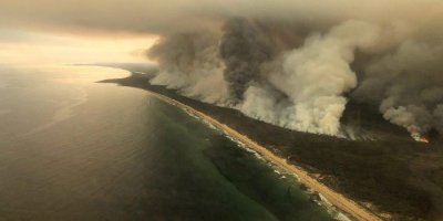 Aylardır Avustralya'daki 