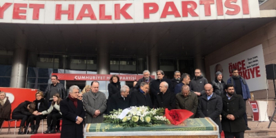 Kılıçdaroğlu CHP’li danışman Coşkun için düzenlenen törene katıldı