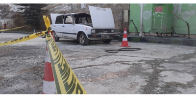 Akaryakıt istasyonunda gaz alan araç patladı, sürücü yaralandı