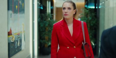 Yasak Elma'da Yıldız Leyla'ya haddini bildiriyor