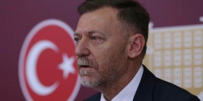 Aytuğ Atıcı kimdir?