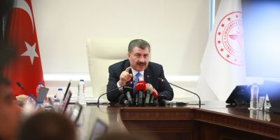 Sağlık Bakanı Koca'dan koronavirüslü yolcunun olduğu uçak hakkında açıklama