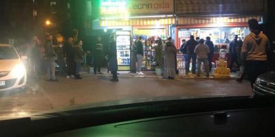 Sokağa çıkma yasağı nedeniyle İstanbul'da kuyruklar oluştu