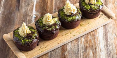 Gelinim Mutfakta Çikolatalı Dev Cupcake tarifi