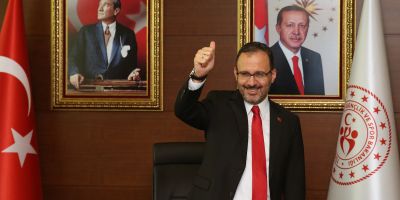 Bakan Kasapoğlu, gençlerle video konferansta bir araya geldi