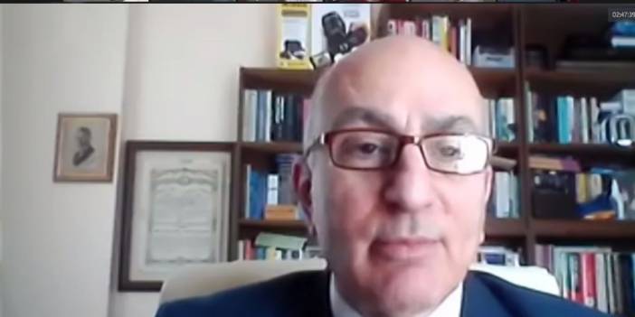 Ünlü ekonomist Eğilmez yazdı: “Orta sınıf yok oluyor”…