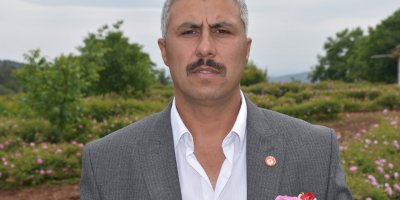 "Gül kokulu" köyün geçim kaynağı gül yağı Avrupa'dan ilgi görüyor