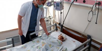 Bingöl'deki depremde yaralanan küçük Musa'nın sağlık durumu iyiye gidiyor