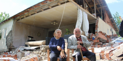 Bingöl depreminin simgesi yaşlı çiftin hüzünlü hikayesi
