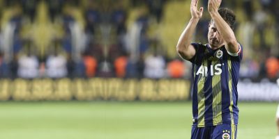 Emre Belözoğlu futbolu neden bıraktı?