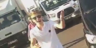 'Polisim' diyerek yol kesti, tehditler savurarak defalarca kez bıçakladı!