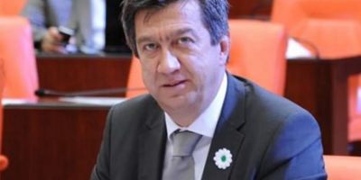 Eski İstanbul CHP Milletvekili Kadir Gökmen Öğüt kimdir? Kaç yaşında? Nereli?