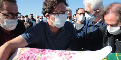 Bu acıya yürek dayanmaz! Dr. Nuri Seha, depremde kaybettiği eşi ve iki çocuğunu toprağa verdi