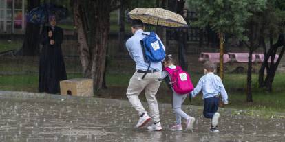 Meteoroloji'den turuncu kod! Valilik açıkladı: O İlin, 6 ilçesinde okullar 1 gün tatil edildi!