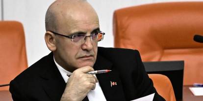 Mehmet Şimşek'ten ekonomiye ilişkin açıklama: Maliye politikası 2025 yılında daha sıkı olacak