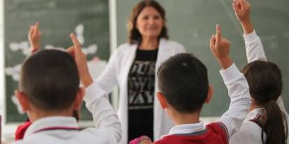 MEB duyurdu: Yönetmelik resmen değişti! Liselerde yeni dönem başladı!