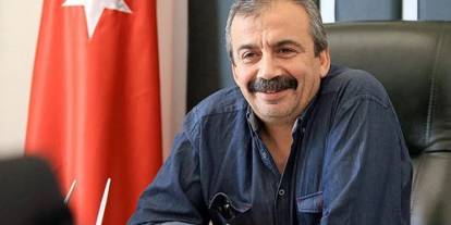 Sırrı Süreyya Önder Kimdir, Nerelidir, Nerede Doğdu? Kaç yaşında vefat etti?