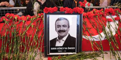 Sırrı Süreyya Önder'e veda! Yoğun katılım töreniyle ebediyete uğurlandı