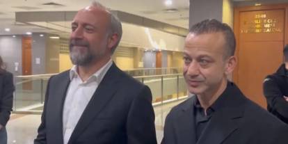 Halit Ergenç ve Rıza Kocaoğlu adliyede: 'yalan tanıklık' iddiasıyla ilk kez hakim karşısına çıktılar!