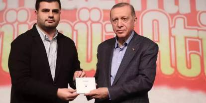 AK Partili Eyyüp Kadir İnan, masadaki son seçim anketini açıkladı: Hedefimiz daha yüksek rakamlara ulaşmak