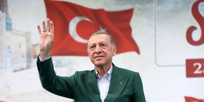 Başkan Erdoğan'dan 19 mayıs mesajı: Türkiye idealimizi hayata geçirmek için gençlerimizle birlikte el ele, kol kola yürüyoruz