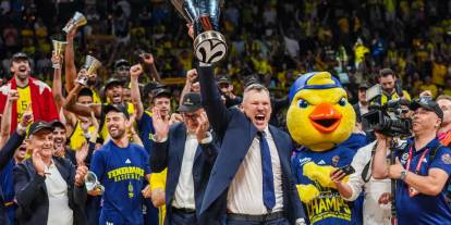 Fenerbahçe Beko, EuroLeague'de kupayı kucakladı!