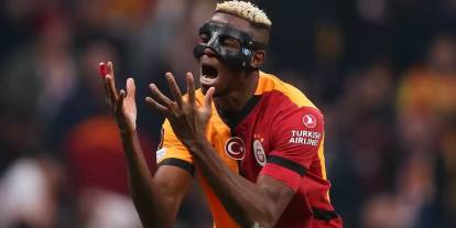 Galatasaray'da transfer krizi: Osimhen kararsızlığı yönetimi ikiye böldü!