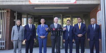 İstanbul Valiliği duyurdu: Pazartesi günü önemli değişiklik, okullar saat kaçta açılacak! İşte, 2025-2026 Eğitim Öğretim yılı takvimi...