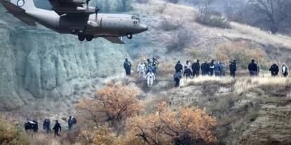 Nakliye uçağı neden düştü? Emekli pilot albay açıkladı! Üç ihtimal konuşuluyor