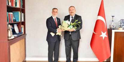 Kızılay Pendik Şube Başkanlığından İlçe Milli Eğitim Müdürüne 24 Kasım Ziyareti