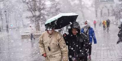 Lapa lapa kar başladı! Meteoroloji'den 38 ilde sarı ve turuncu kodlu uyarı!