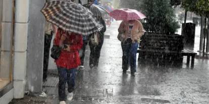 Meteoroloji uyardı: Sağanak yağış o bölgelerde yer yer kuvvetli olacak! Bugün hava nasıl, Cuma günü hava nasıl olacak?