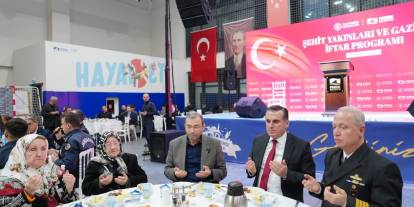 Kaymakam Mehmet Yıldız ve Başkan Ahmet Cin, Şehit yakınları ve Gaziler ile iftar yaptı