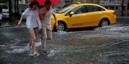 Meteoroloji tarih verdi: O bölgelerde sel yaşanabilir! Bugün hava nasıl, Pazartesi hava nasıl olacak?