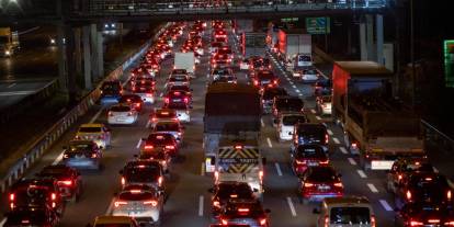 Bayram üzeri yollar kilit: Kuzey Marmara ve Anadolu Otoyolu'nda trafik durdu