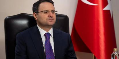 Bakan Gürlek duyurdu: Suç örgütlerine yönelik yapılan operasyonla, aralarında 6 avukatın da bulunduğu 54 kişi gözaltına alındı