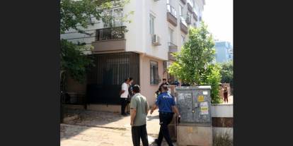 Antalya'da hareketli dakikalar: Sinir krizi geçiren kadın kendini eve kilitleyip ateşe verdi!