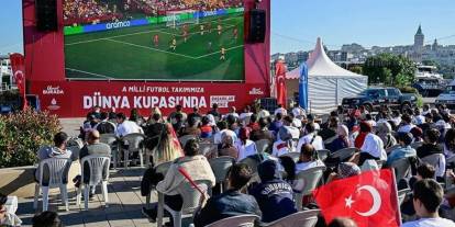 Bakanlık duyurdu: Milli maç programları iptal, 81 ilde dev ekranlar kaldırılıyor!