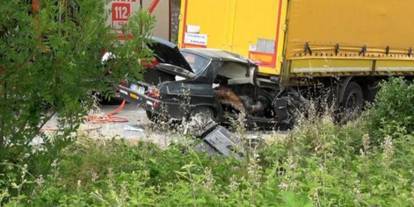 Samsun'un Bafra ilçesinde feci kaza: Tırın altına ok gibi saplandı!