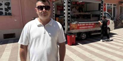 7 yıllık evliliğini bitiren adam öyle bir kutlama yaptı ki...